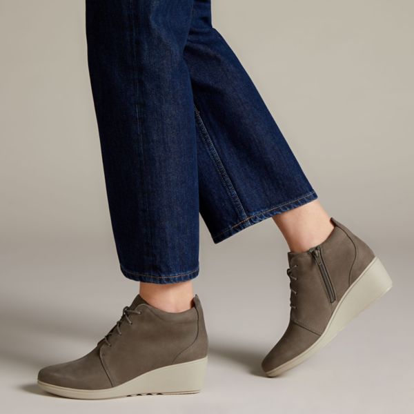 Clarks Womens Un Tallara Eva Ankle Boots Taupe Nubuck | UK-294358